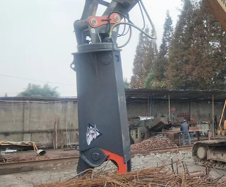 Eagle Hydraulic Demolition Shears 20 - 42 Ton Concrete Pulveriser For Excavator